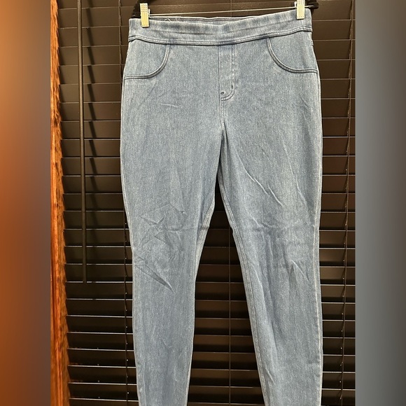 EUC Jaggies Stylish Blue Denim Jeans - Picture 1 of 3